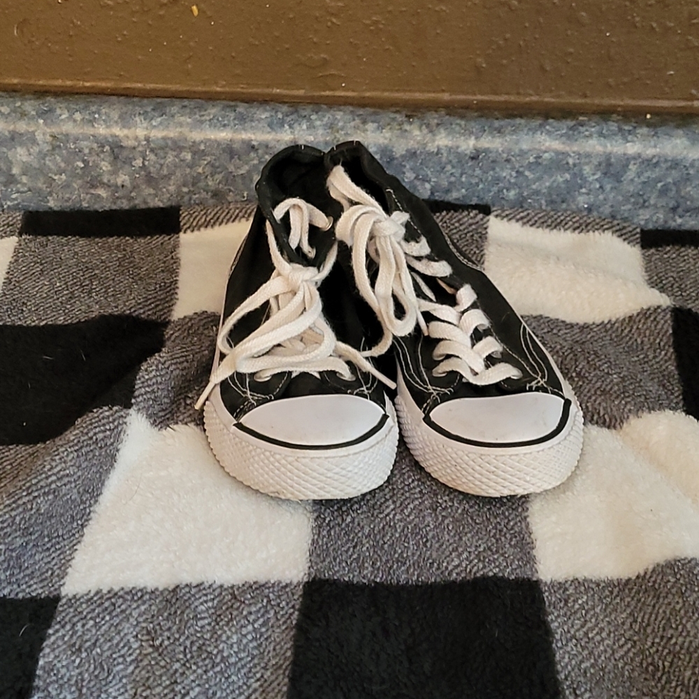 Airwalk shoes